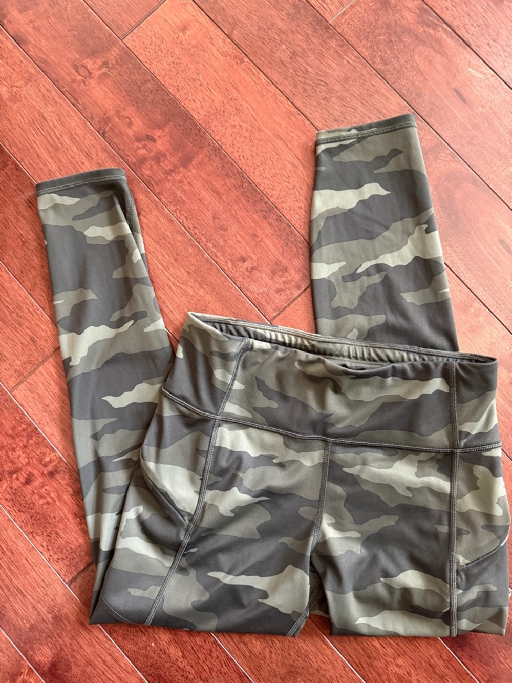❤️ NWOT Athleta Camo Contender 7/8 Tight Leggings Green Grey Pockets S